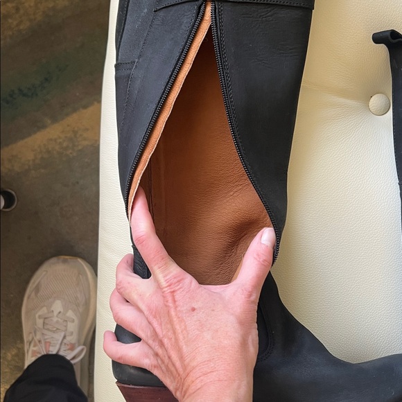 Adelante Black Leather Boots, Size 10 - Picture 9 of 12